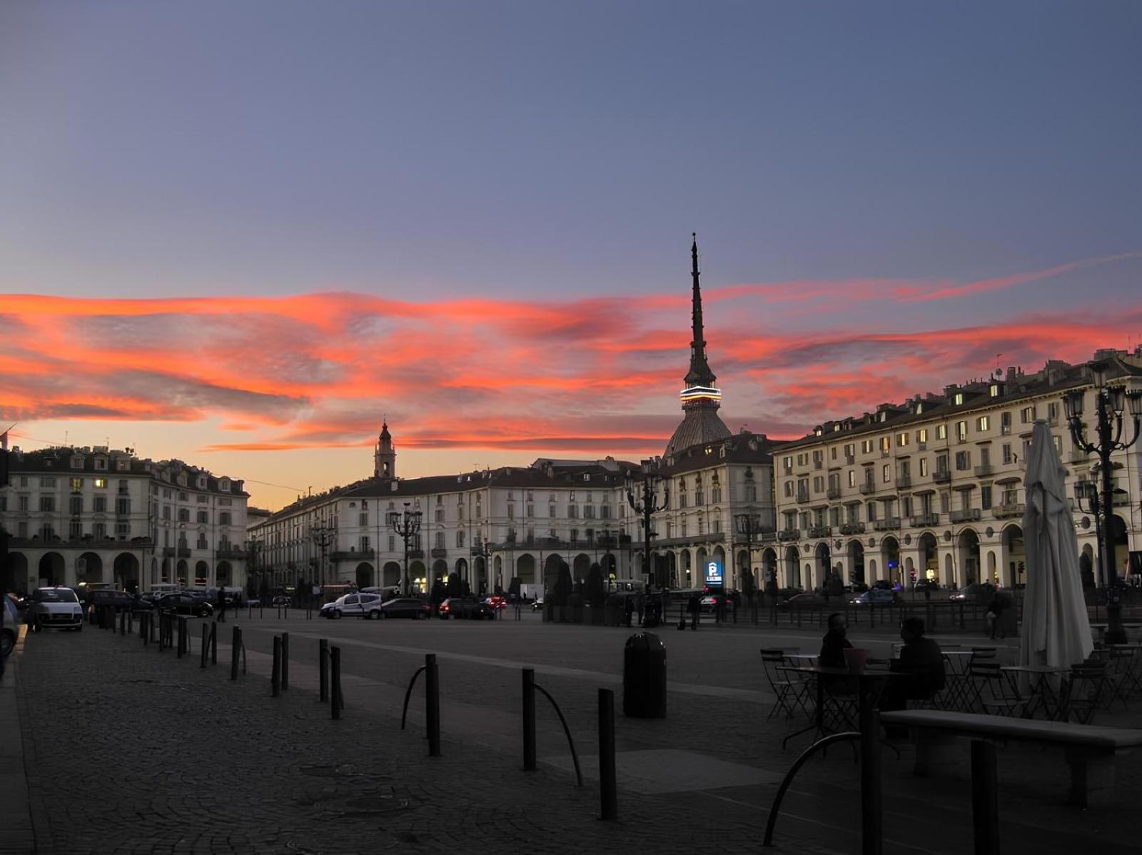 Alloggio Tranquillo Sul Po' - Piazza Vittorio Turin Luaran gambar